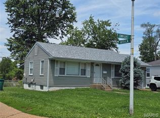 10131 Dwight Dr, Saint Louis, MO 63137