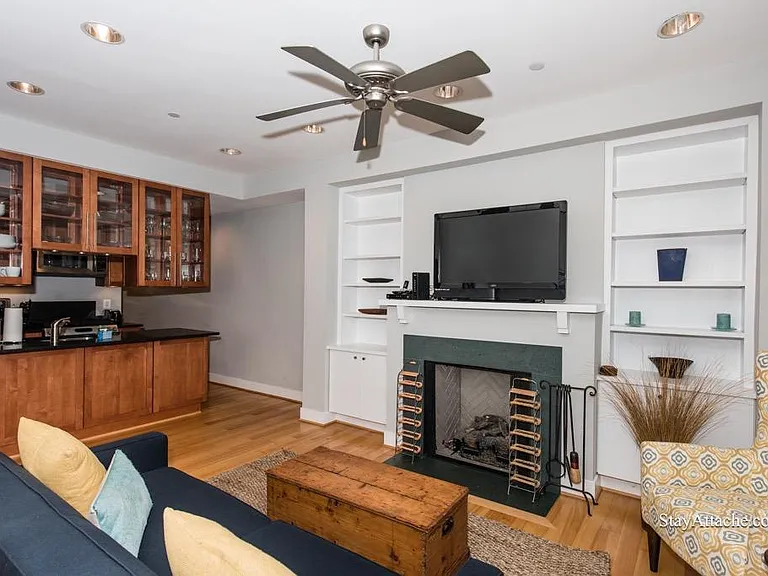 1934 Calvert St NW #4 — Photo 3