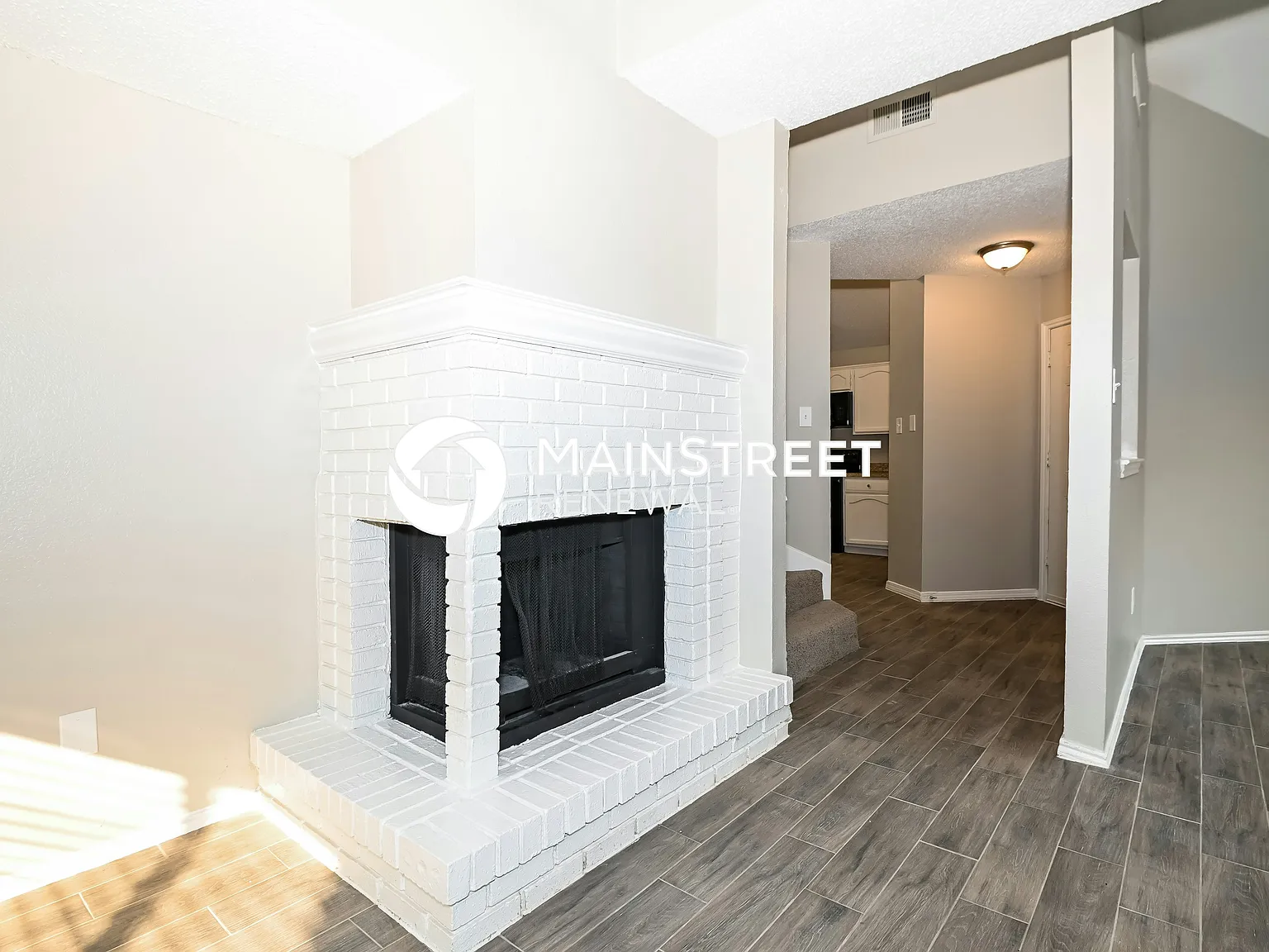 1820 Alameda Dr — Photo 4
