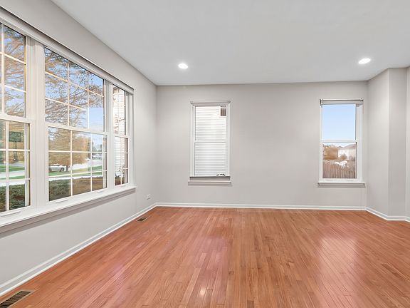 4th image of 207 Willington Way