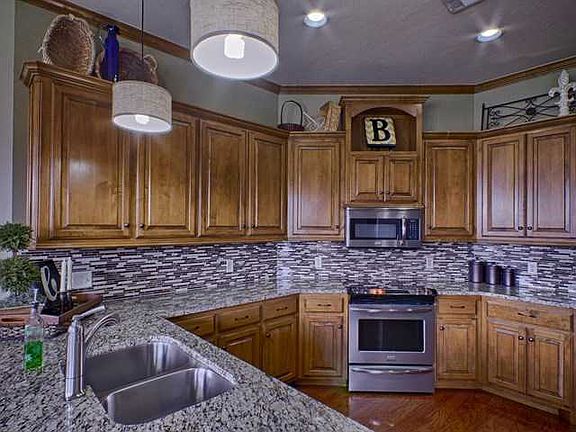 4th image of 2508 Auburn Ct