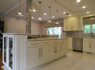 2 Stysly Ln #101, Spring Valley, NY 10977