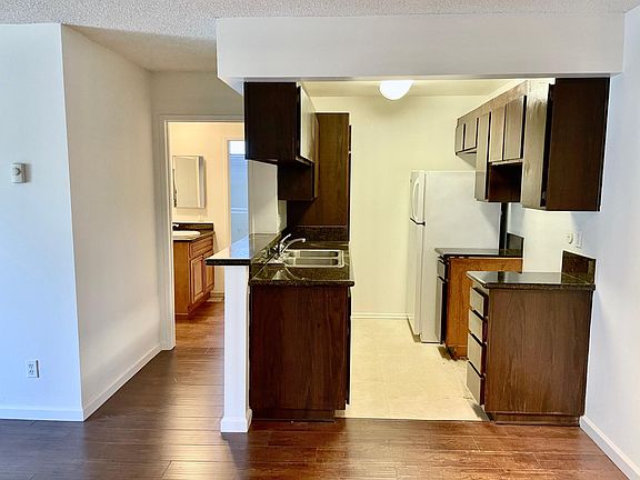 4th image of 7777 Hollywood Blvd APT 210