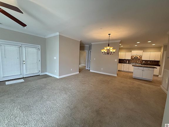 3rd image of 2486 Lakewood Dr