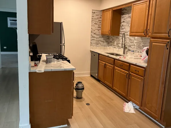 (undisclosed Address), Naperville, IL 60565