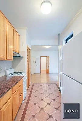 Rented by Bond New York | media 29