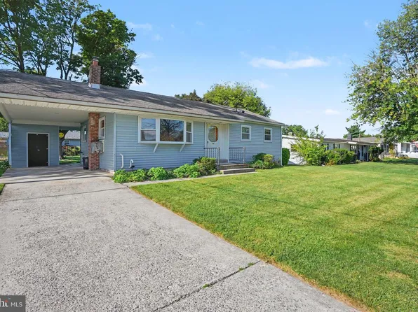 6028 Edward Dr, Mechanicsburg, PA 17050