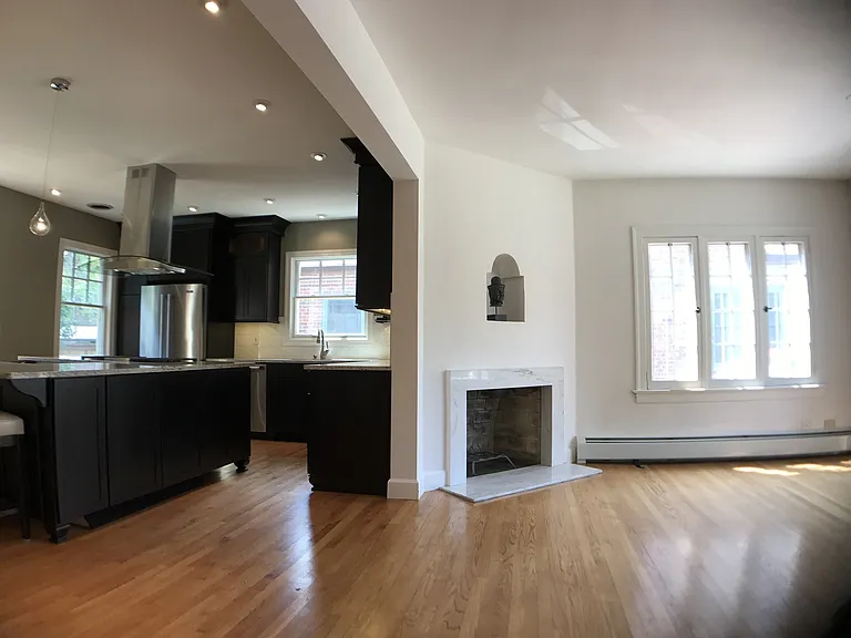 1740 Leyden St — Photo 15