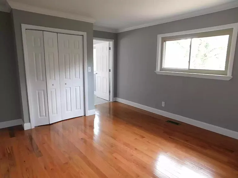 412 Crest St — Photo 6