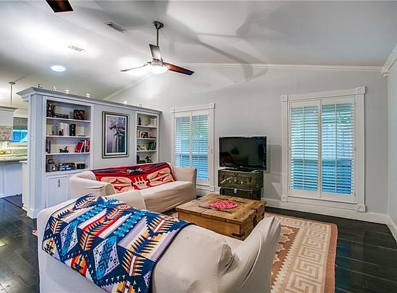 5th image of 2222 Shady Creek Dr