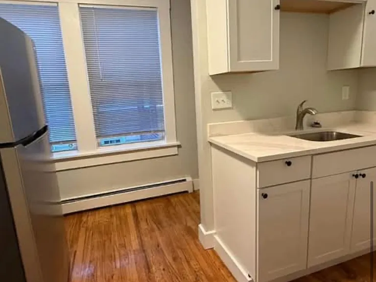 100 Trenton St #1-2-3 — Photo 4