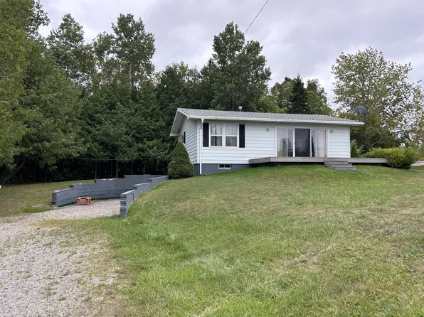 8179 Karol St, Presque Isle, MI 49777
