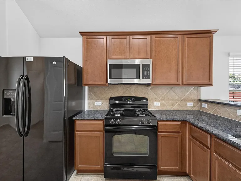 141 Vermilion Marble Trl — Photo 9