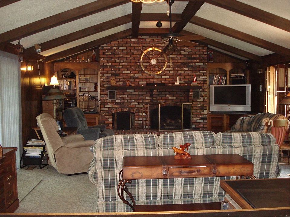 2nd image of 2101 Cecille Dr SW