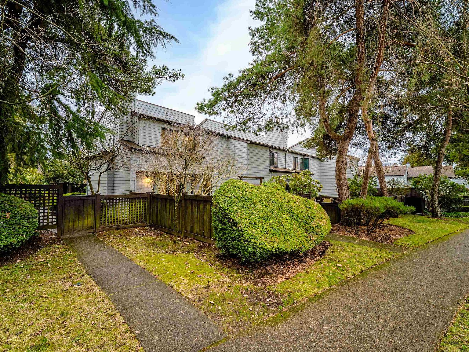 3350 Rosemont Dr #11, Vancouver, BC V5S 2C9 | Zillow