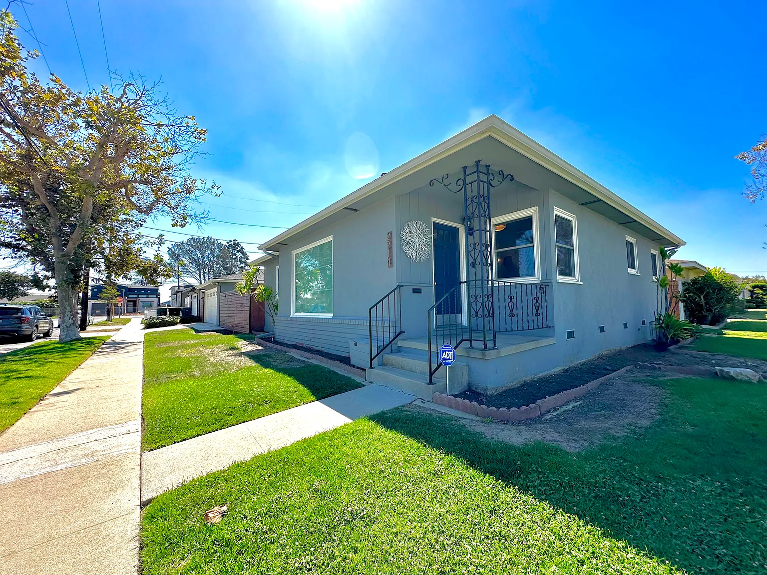 3 bed, 1198 sqft, $4,000 — Photo 1