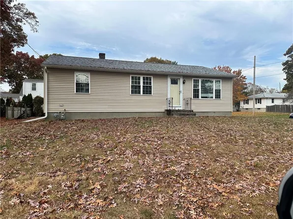 97 Wayne St, Warwick, RI 02889