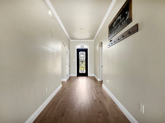 3rd image of 341 Amber Ln