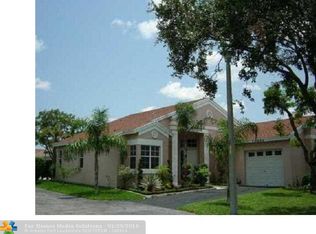10645 Lago Welleby Dr, Sunrise, FL 33351