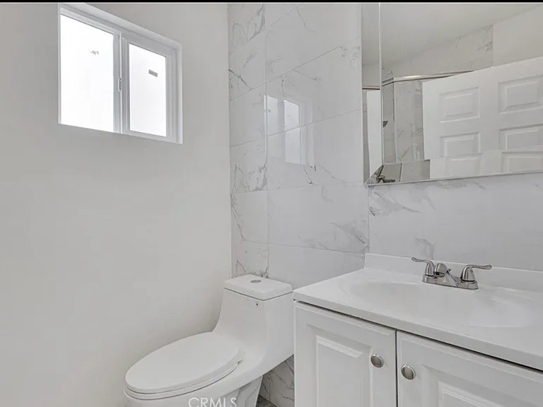 6744 Radford Ave — Photo 17