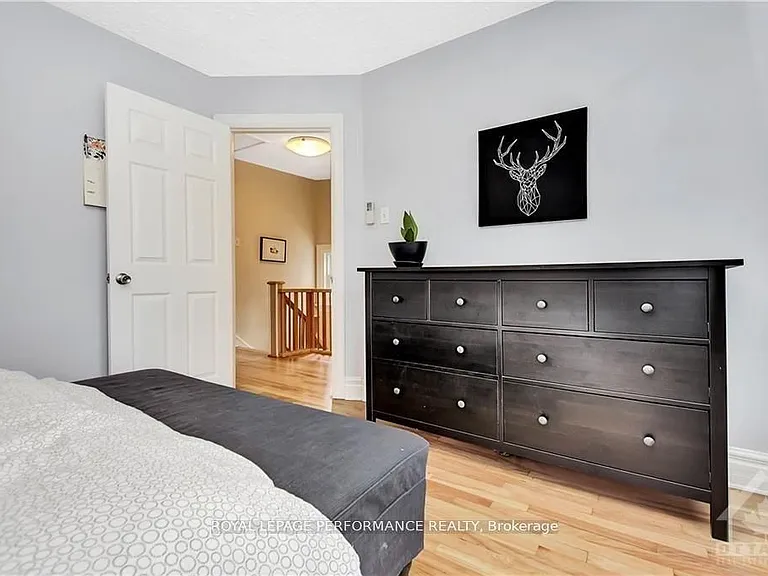 48 Hawthorne Ave — Photo 13