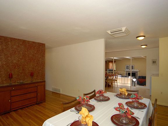 Dining Room / Living Room