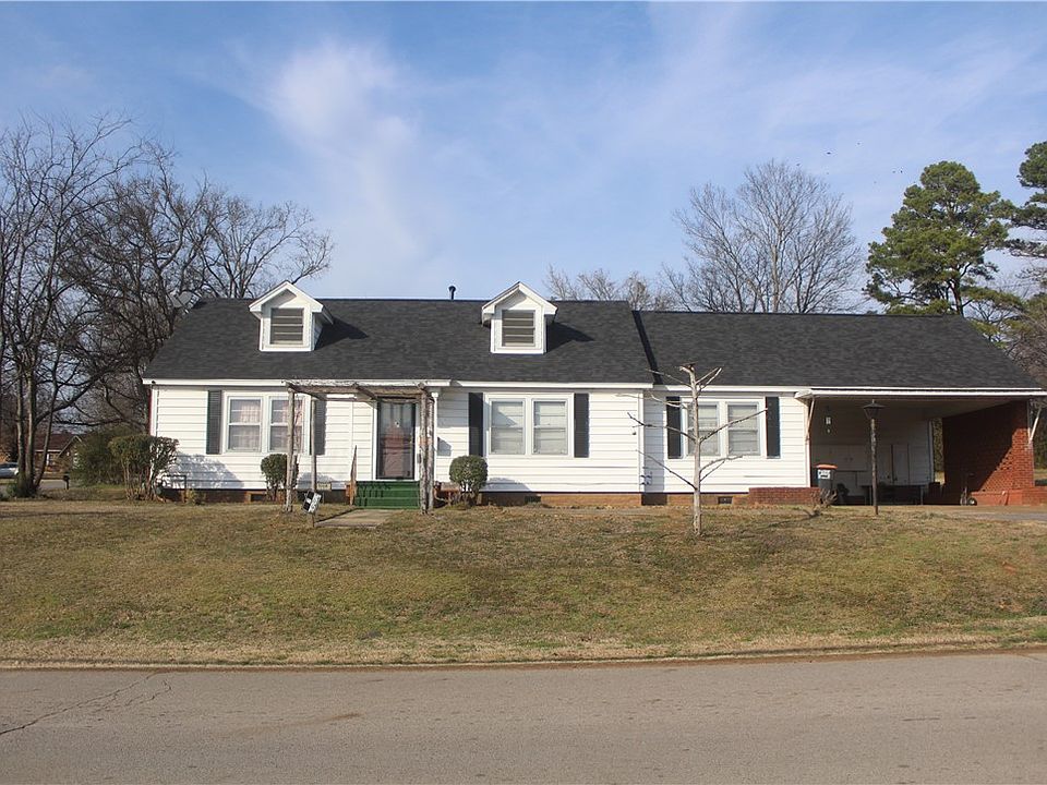 1st image of 1008 W College St