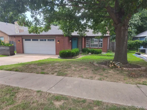 11214 S Nandina Ave, Jenks, OK 74037