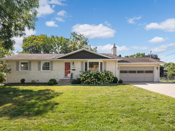 2516 35th Ave NE, Saint Anthony, MN 55418