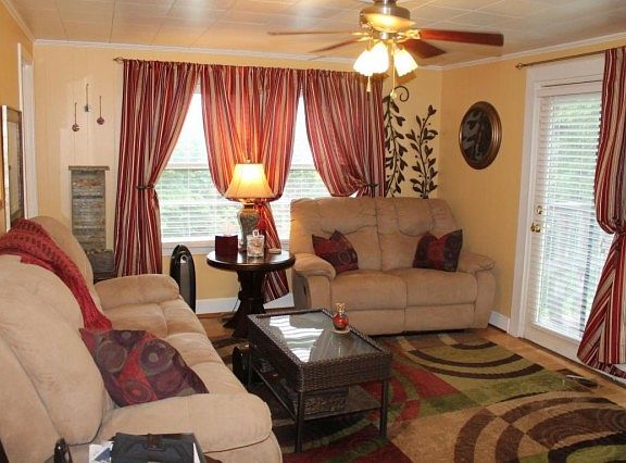 4th image of 3706 Knollwood Dr