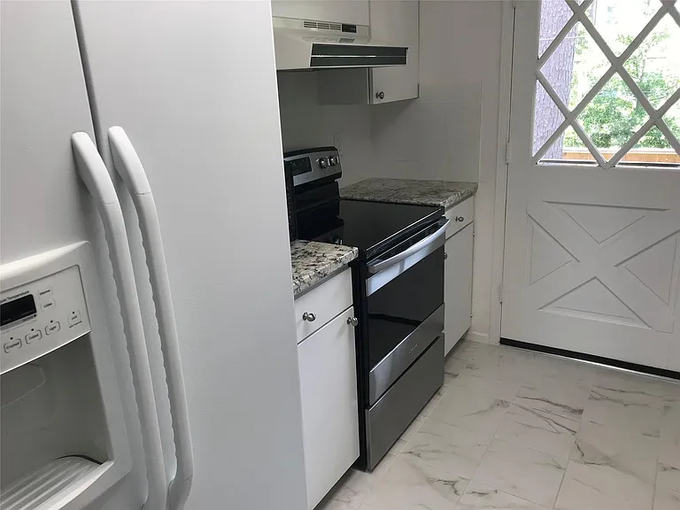 12633 Memorial Dr #106 — Photo 6