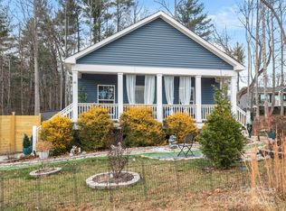 83 Moss Hill Dr, Hendersonville, NC 28792