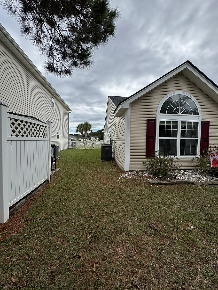 Building Photo - 117 Junco Cir