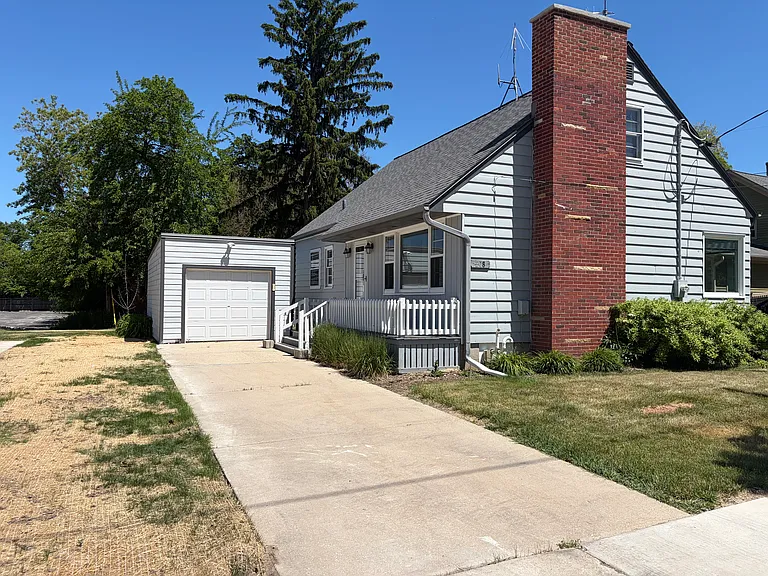208 Wright St — Photo 1