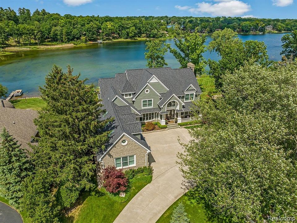 1612 Apple Ln, Bloomfield Hills, MI 48302 | Zillow