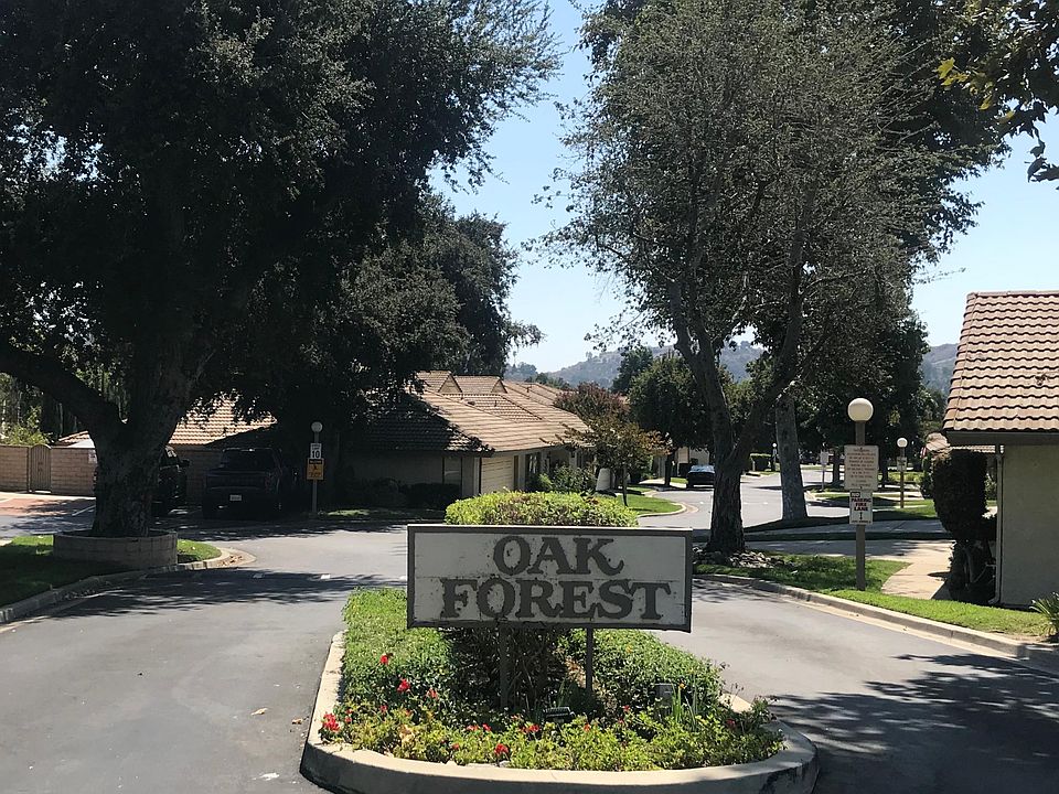 1st image of 113 Oak Forest Cir