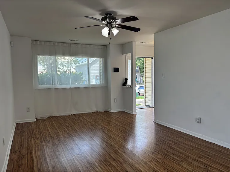 Spacious living room