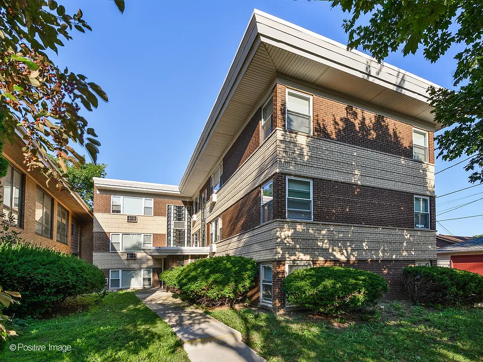 5615 N Mozart St #3B