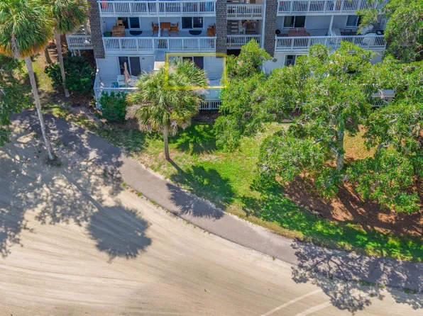 255 Driftwood Ln, Edisto Island, SC 29438
