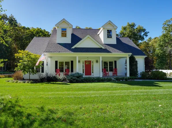 87 North St, Grafton, MA 01519