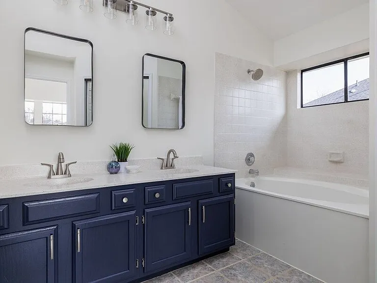 1805 White Oak Cv — Photo 16