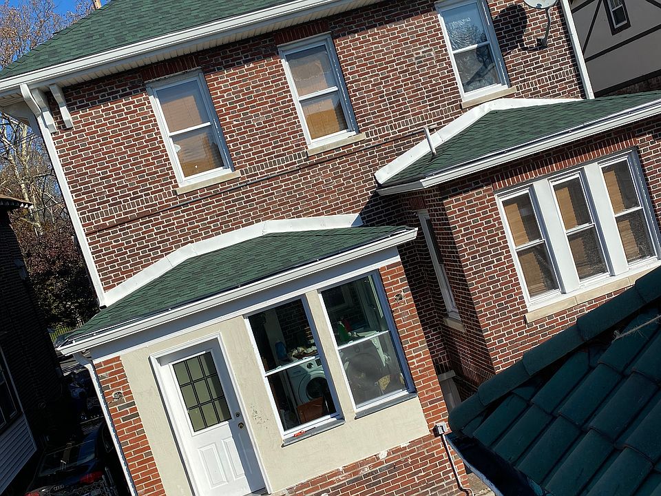 2nd image of 225 79th St