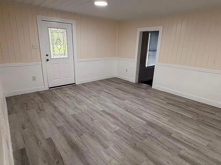 608 Poplar St — Photo 2