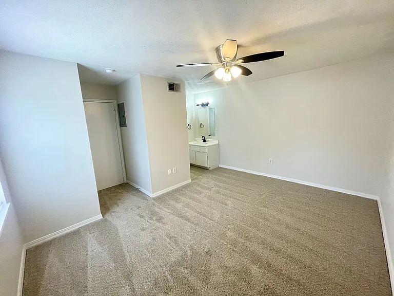 575 Dexter Dr — Photo 8