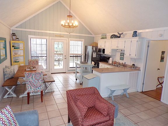 4th image of 80 Contreau Rd