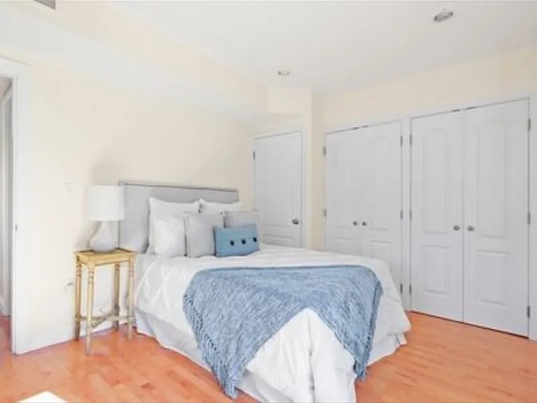 681 E 8th St #2 — Photo 10