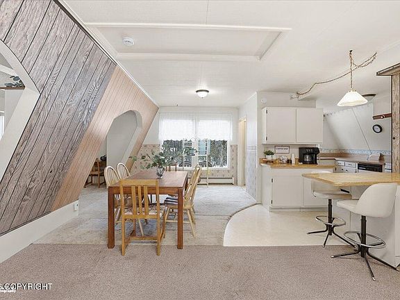 5th image of 4707 Strawberry Rd