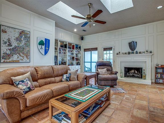 5th image of 9131 Sweetwater Dr