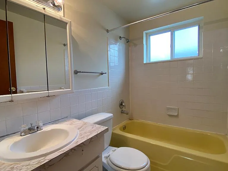25 Logan Ave #8 — Photo 9