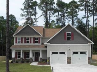 634 Longleaf Ln, Aberdeen, NC 28315
